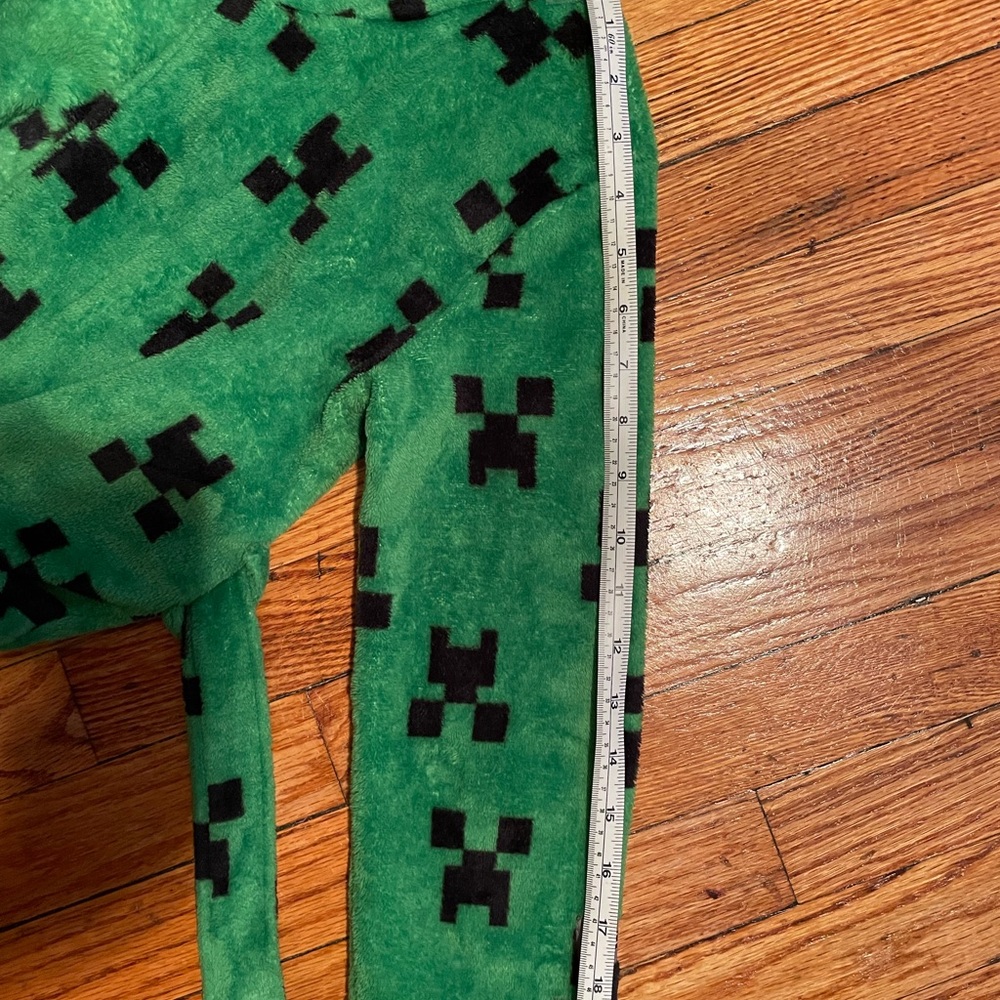 Minecraft Boys Robe - Picture 4 of 7